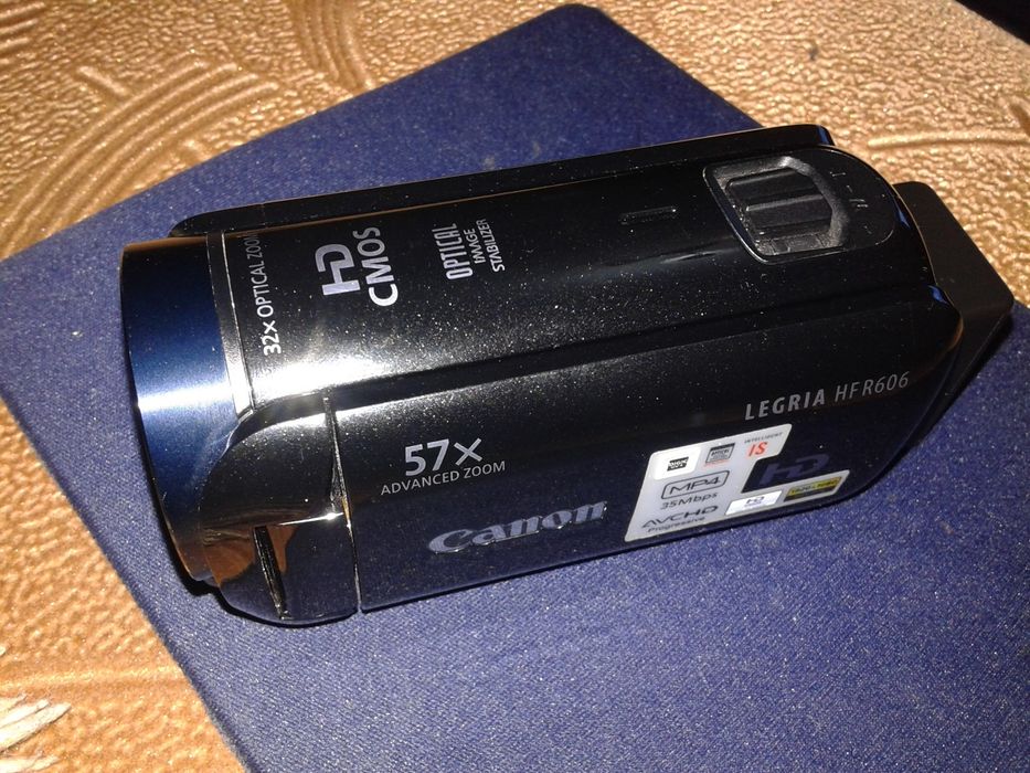 Видео камера Canon