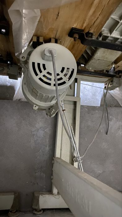 Швейная машина 2 та . бейка резка 1 та (пренадлежит к ремонту)