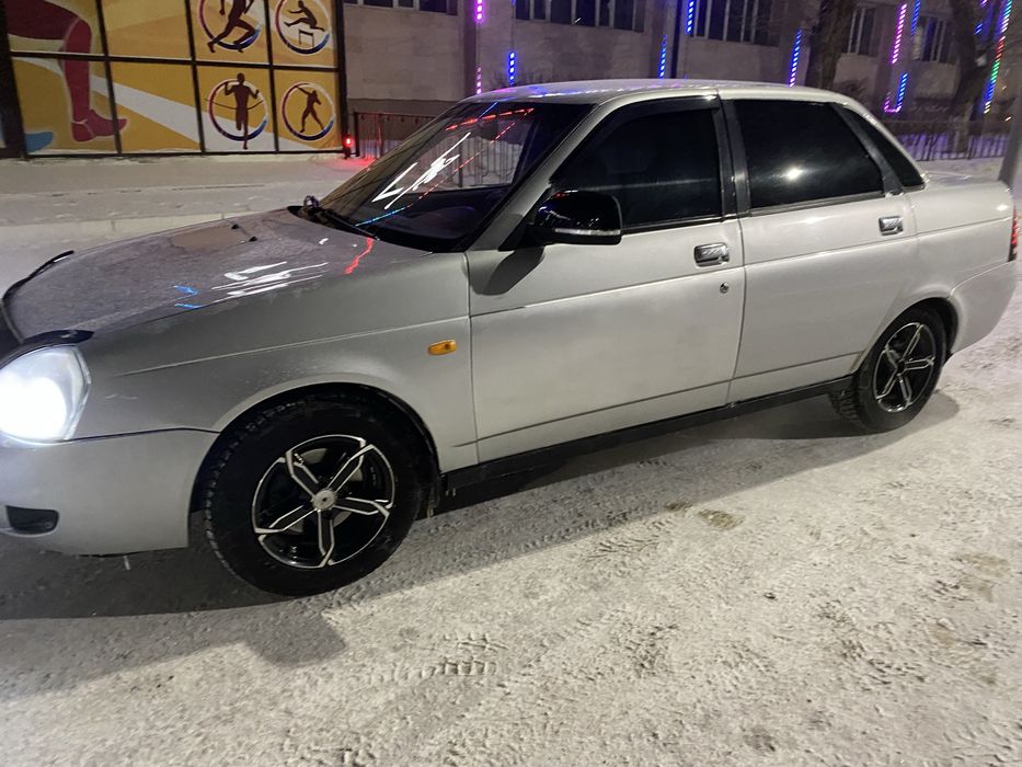 Приора срочно продам