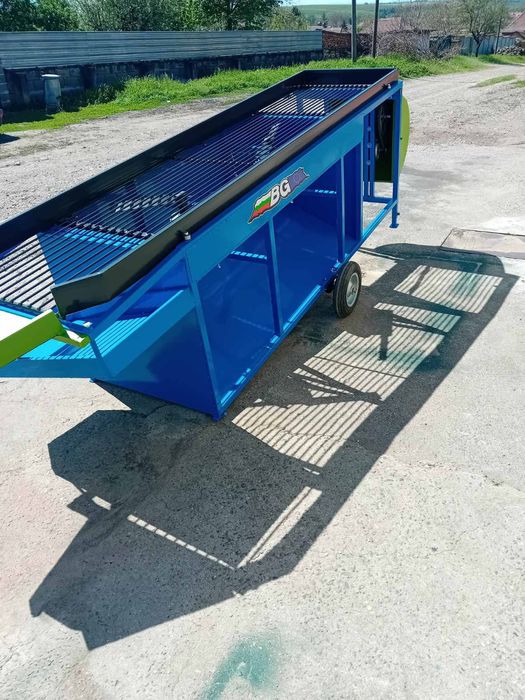 Машина за чистене/обезлистяване и сортиране на лук