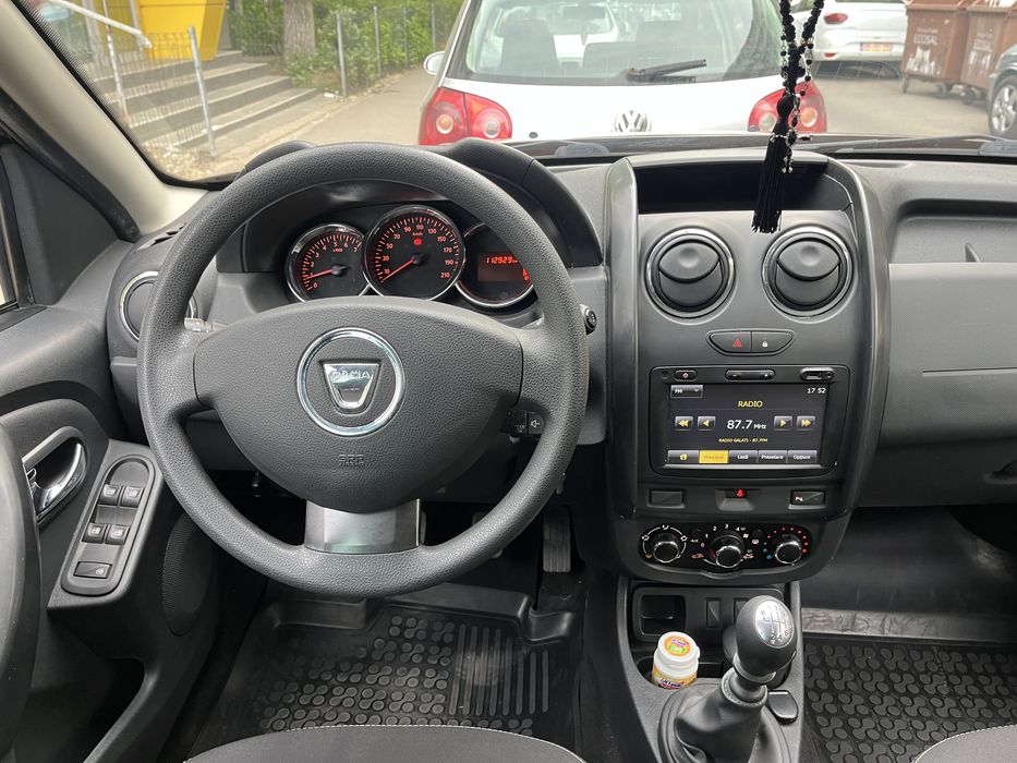 Vanzare Dacia Duster 2015