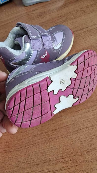 детские кроссовки