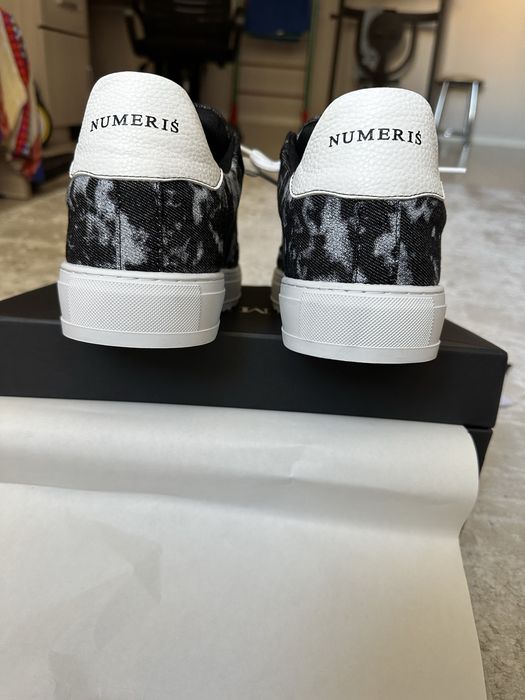 Продам кроссовки numeris новые