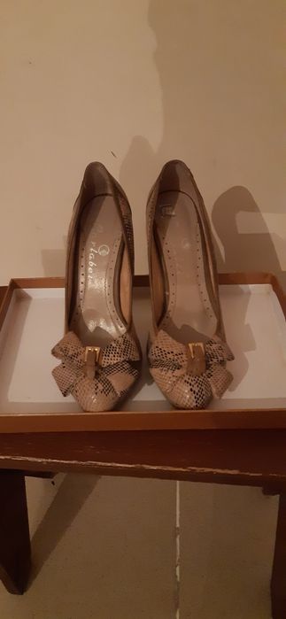 Продам туфли женские