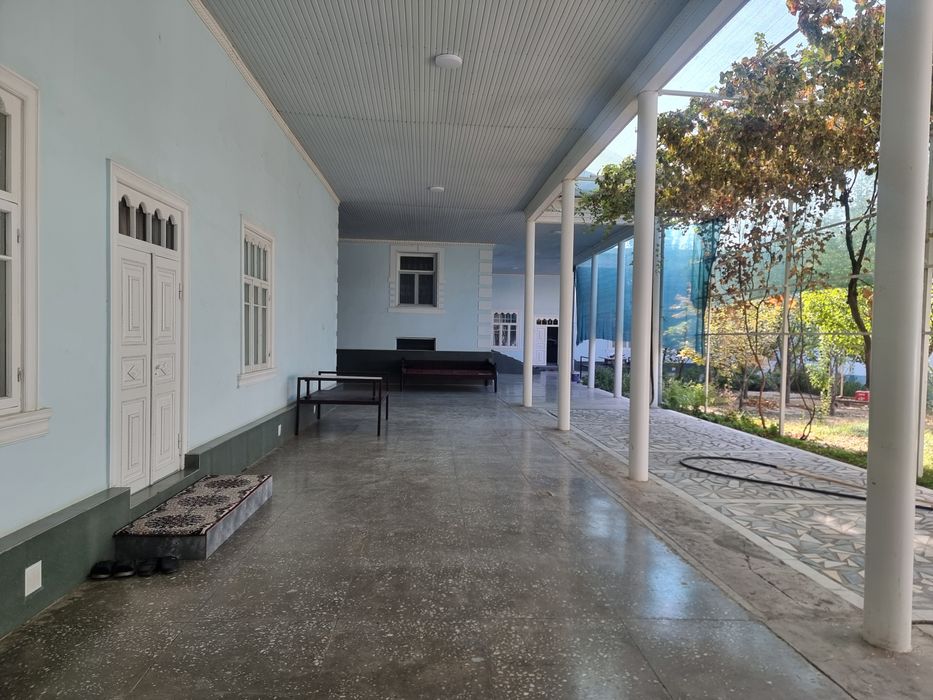 Улуг йул Махаллада уй сотилади 12сот яшаш хонаси 12сот