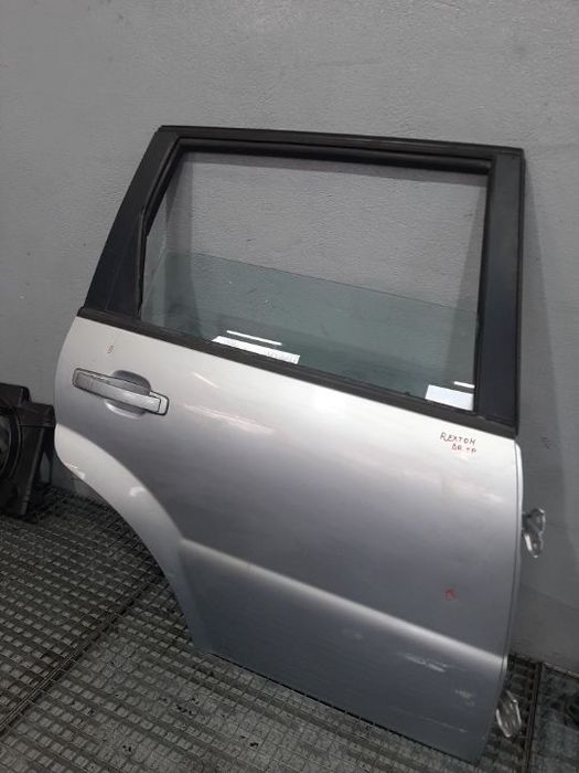 usa dreapta spate ssangyong rexton gab