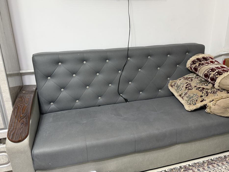 Продается диван 120$