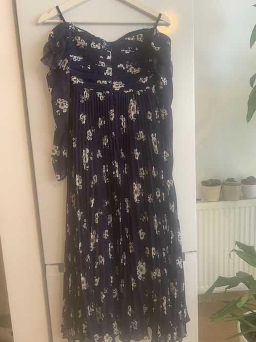 Rocihita SELF-PORTRAIT(ca si noua)