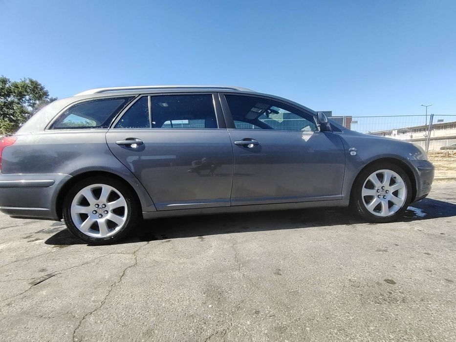 Toyota Avensis продава се!