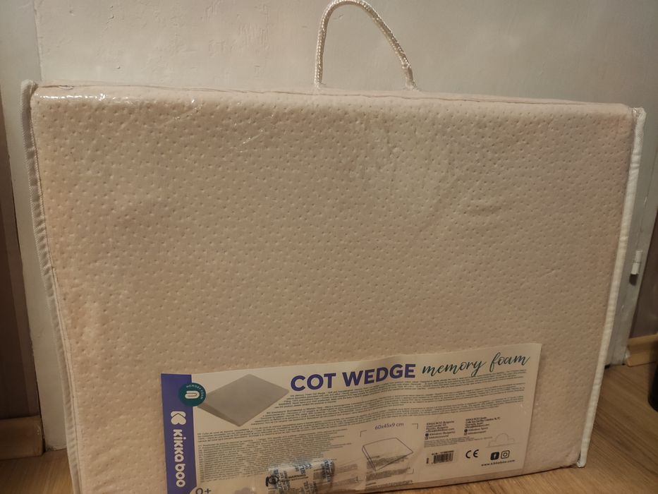 Бебешка антирефлуксна възглавница