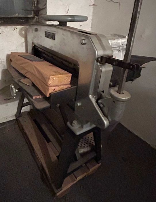 Професионална гилотина за рязане на хартия Guido Schneider & Co