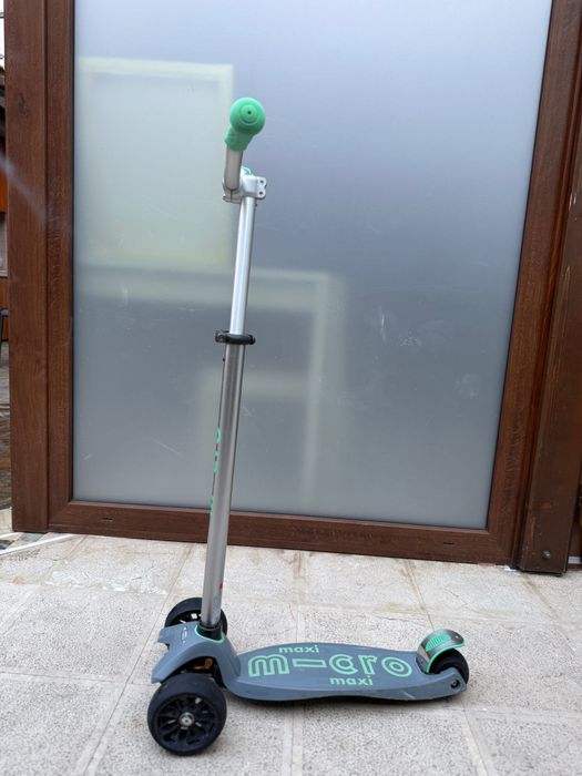 Trotinetă Micro Maxi Deluxe Pro – originală, design elvețian.
