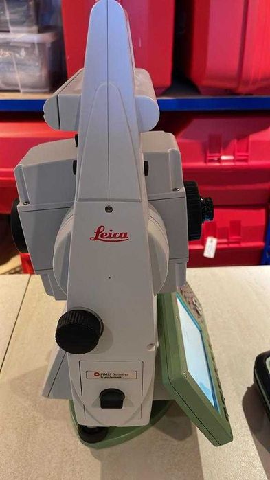 Statie totala Leica TS 16 cu controler / telecomanda CS 20