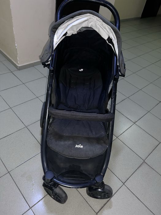 Коляска Joie