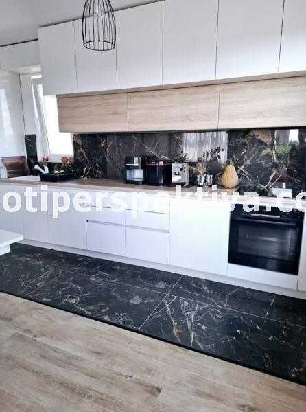 Продава се Многостаен апартамент в Пловдив, Кючук Париж - 133 кв.м за 1790 €/кв.м - Снимка #2