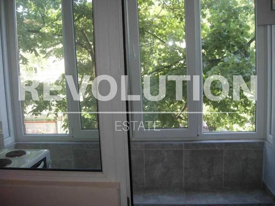 Дава се под наем Тристаен апартамент в Варна, Червен площад - 80 кв.м за 600 € - Снимка #8