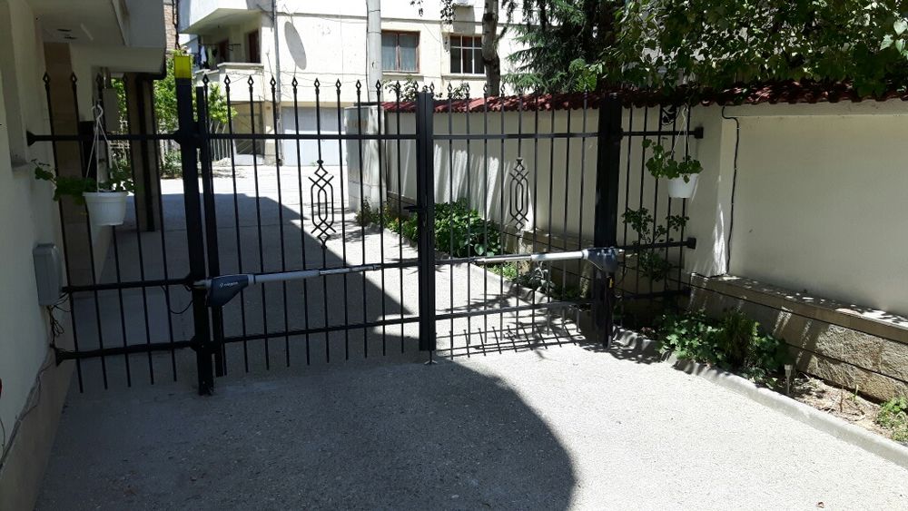 автоматизация за дворна или гаражна врата