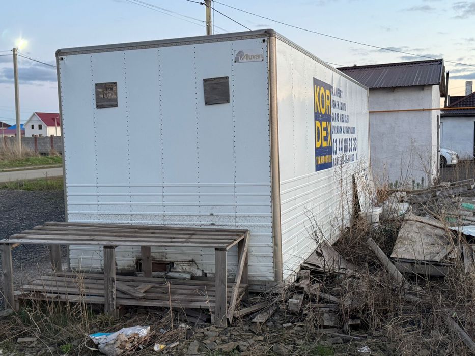 Продаётся будка (контейнер) со стройматериалами внутри