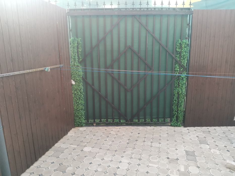 Обустроенный коттедж от собственника. Жихозланган участкамни сотаман.