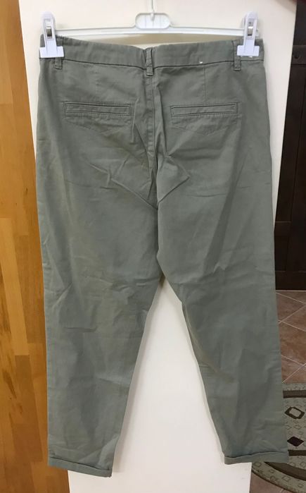 Pantaloni 3 sferturi gri-khaki Camaieu