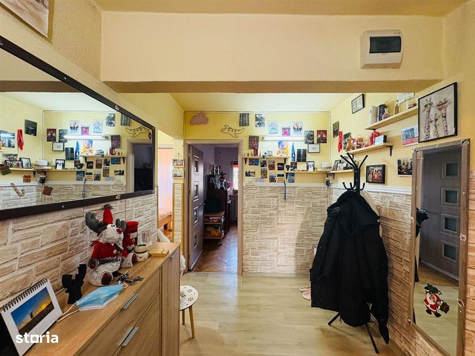 Apartament 3 camere - 2 balcoane - Valea Aurie