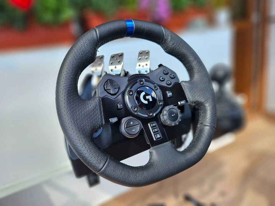 Logitech G923 със скорости