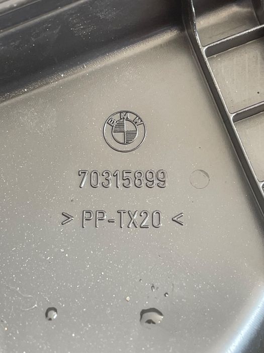 Capac Carcasa Filtru Aer + Debitmetru Bmw X1 I E84 2009 - 2015 2.0 Sd