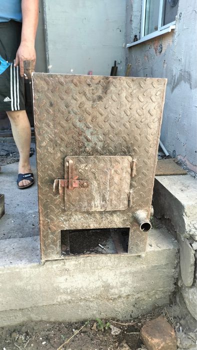 Продам печку. Вертикальная