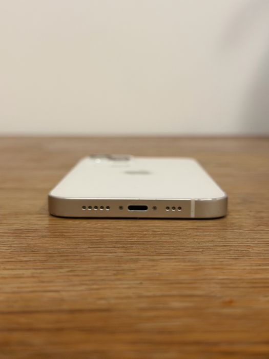 Iphone 13 / 77% батерия