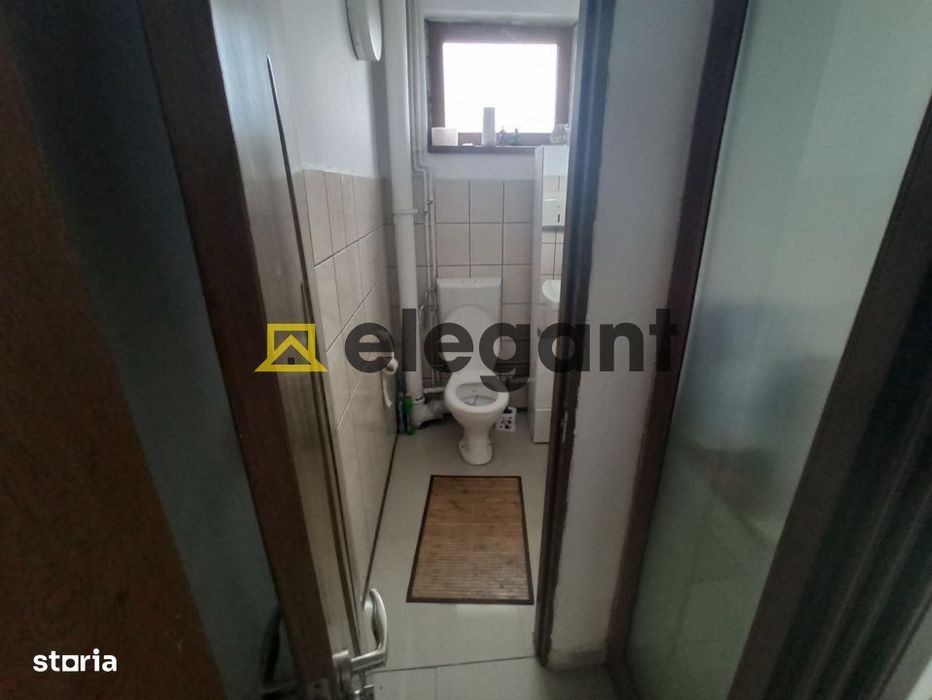 Casa cu spatiu comercial la principala, 216 mp utili, Simnicul de Sus