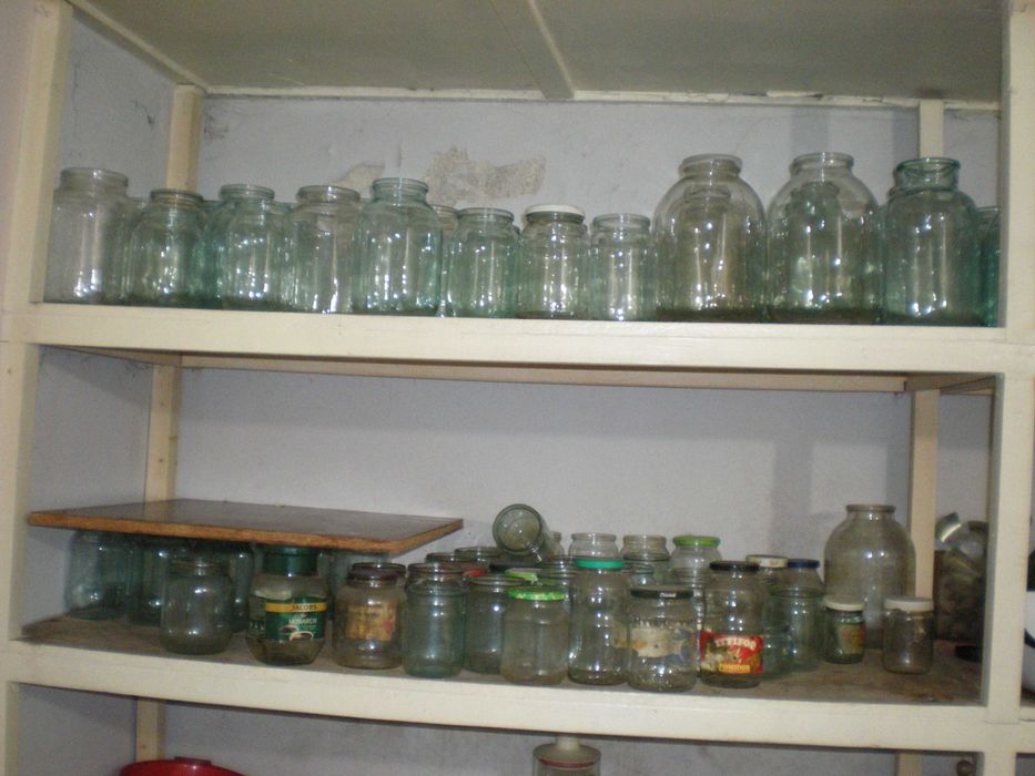продам двух литровые банки