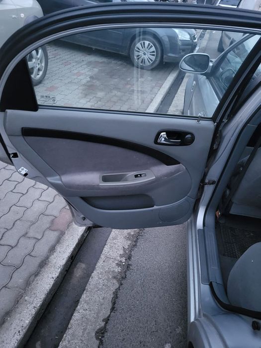 Dezmembram Chevrolet Lacetti din 2007 2,0d