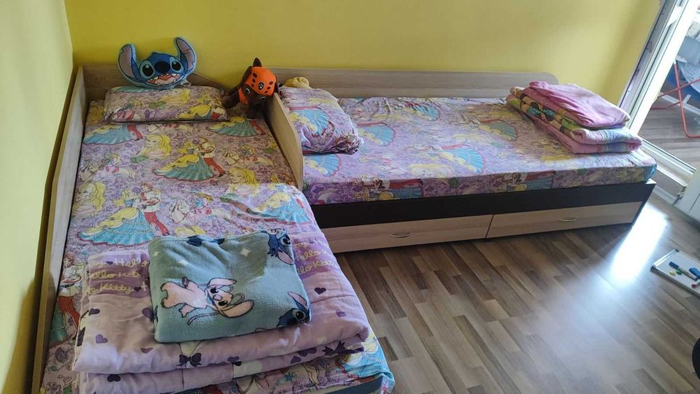 Детско легло с подматрачна рамка и чекмеджета и легло с ракла+матраци