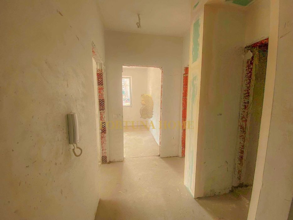 Продава се Тристаен апартамент в Варна, Виница - 90 кв.м за 1245 €/кв.м - Снимка #2