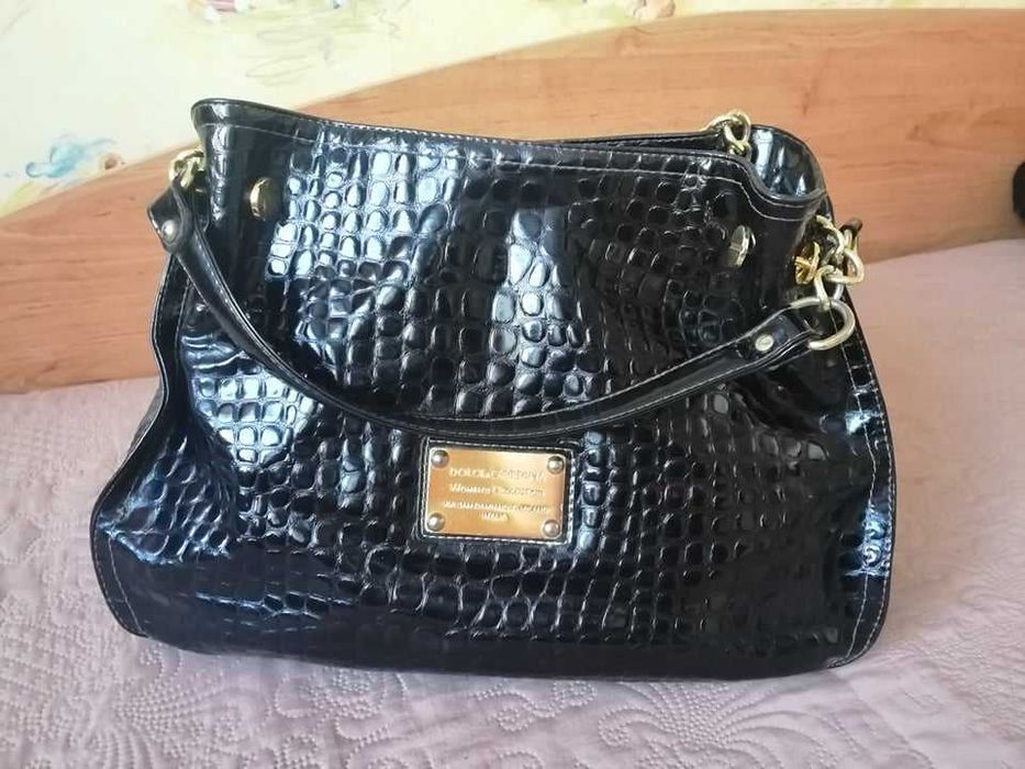 Стилна дамска чанта