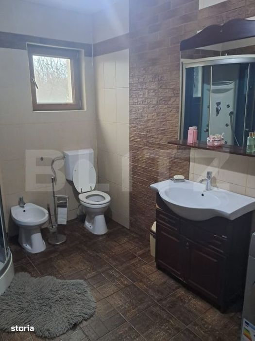 Casa de vanzare, 500 mp, zona Sendreni