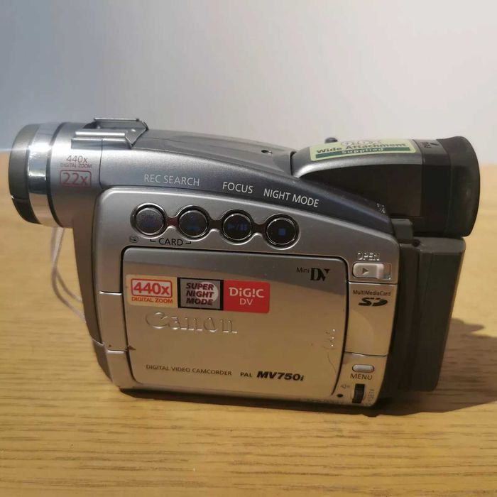 Camera video de colectie cu caseta minidv Canon