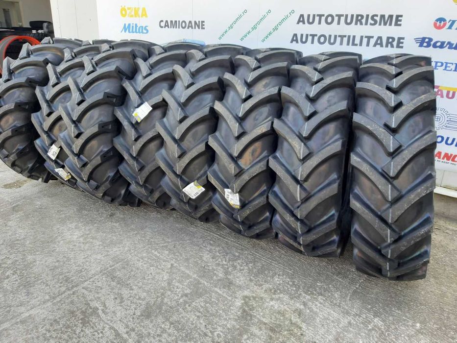 Marca OZKA 13.6-24 cu 8 pliuri cauciucuri noi pentru tractor