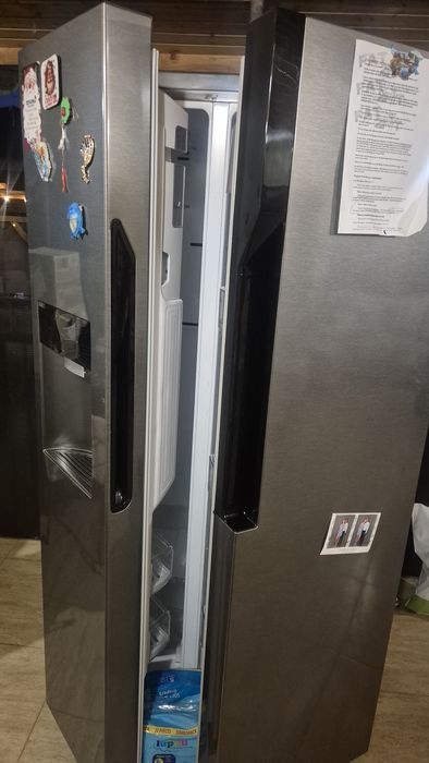 Frigider LG side by side