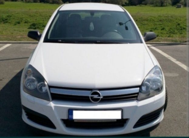 Dezmembrez Opel Astra H GTC  Hatchbach1.4i 1.7cdti 1.9cdti orice piesa