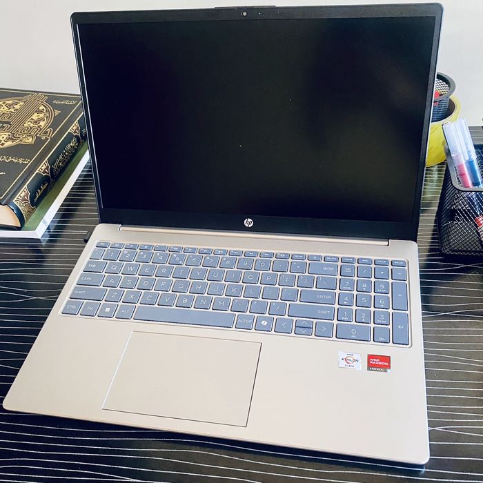 Notebook HP,  yangi 2 kun ishlagan