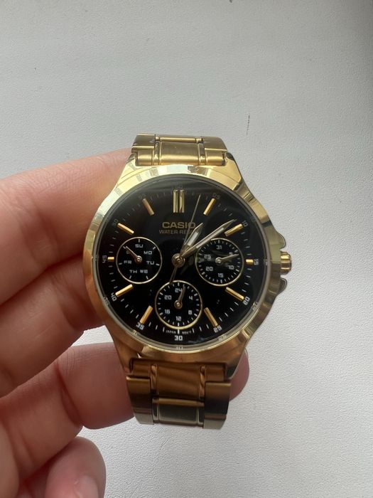 Часы CASIO золотистые