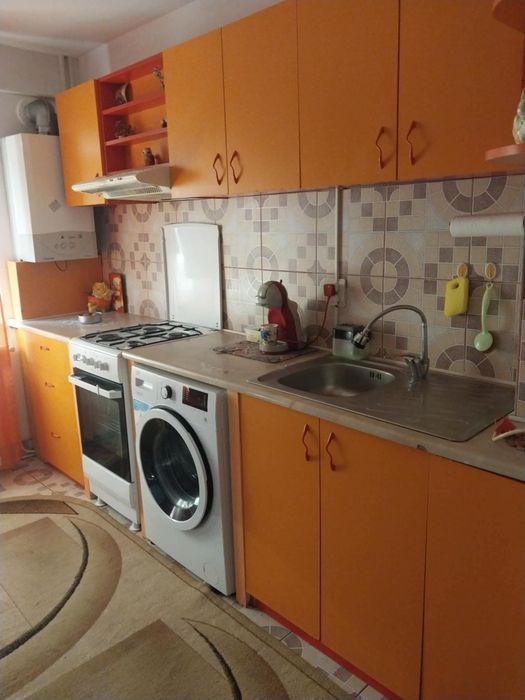 Inchiriez apartalent cu 2 camere