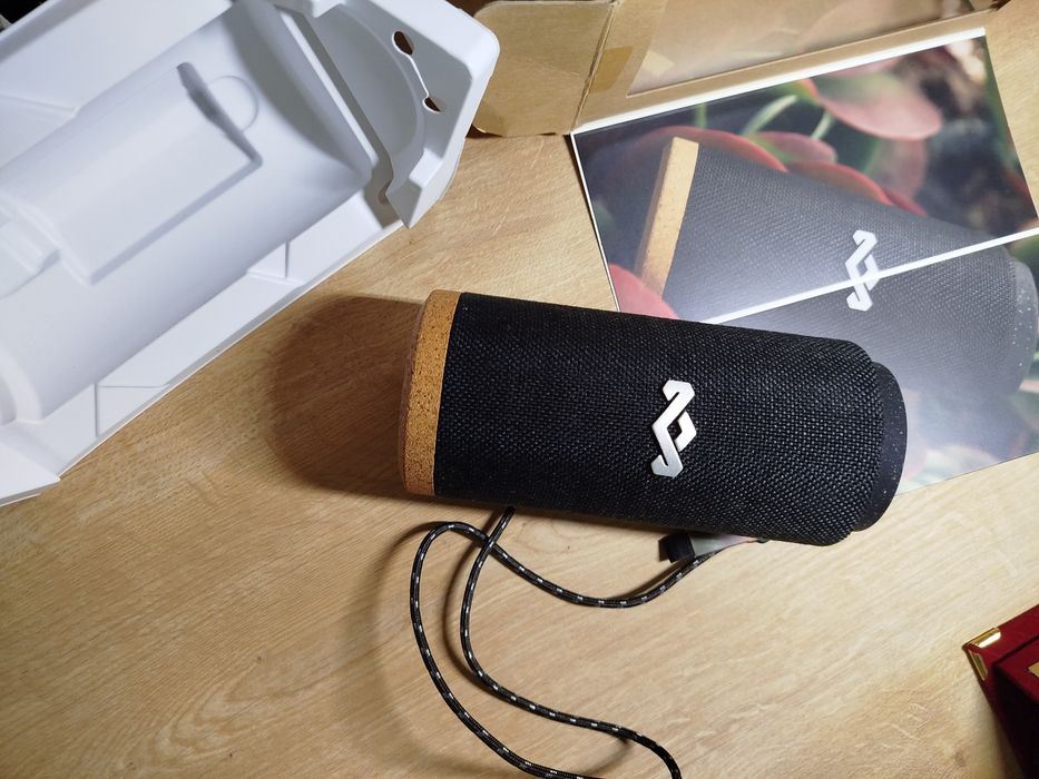 House of Marley no bounds Bluetooth колонка