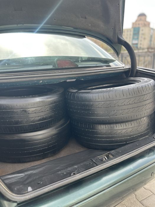 Mercedes Мерседес Е-200