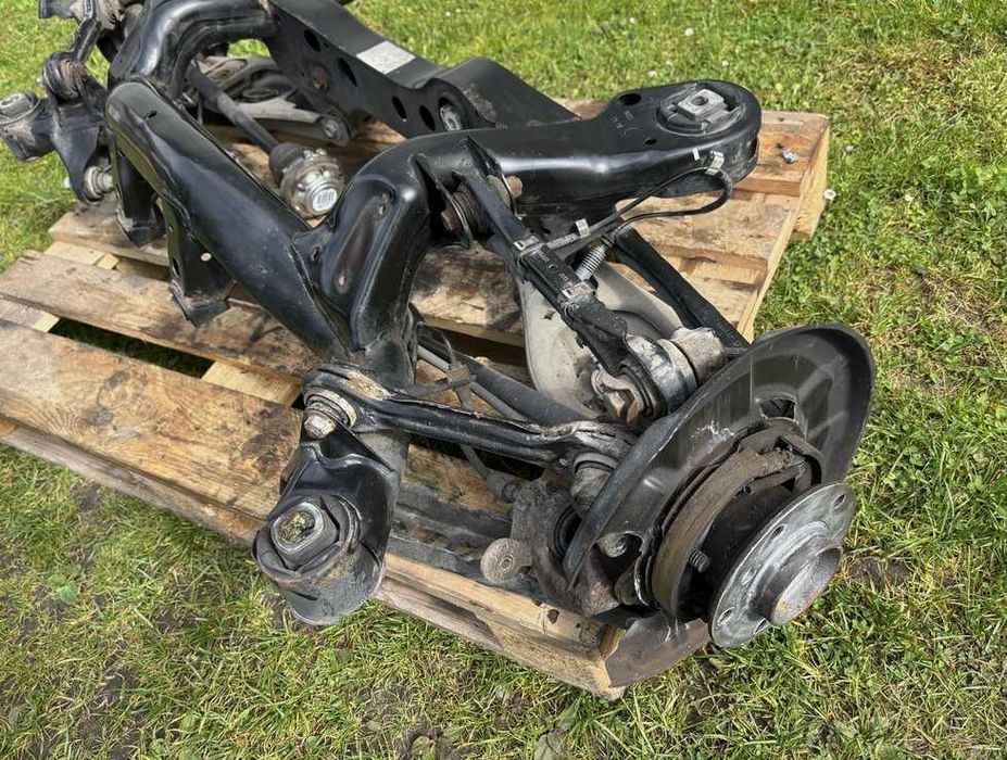 Axa spate completa BMW seria 1 E87 E81 118i 120i seria 3 e90 318i 320i n45 n46 n43 , planetara, brat , fuzeta, cadru H, cadru spate