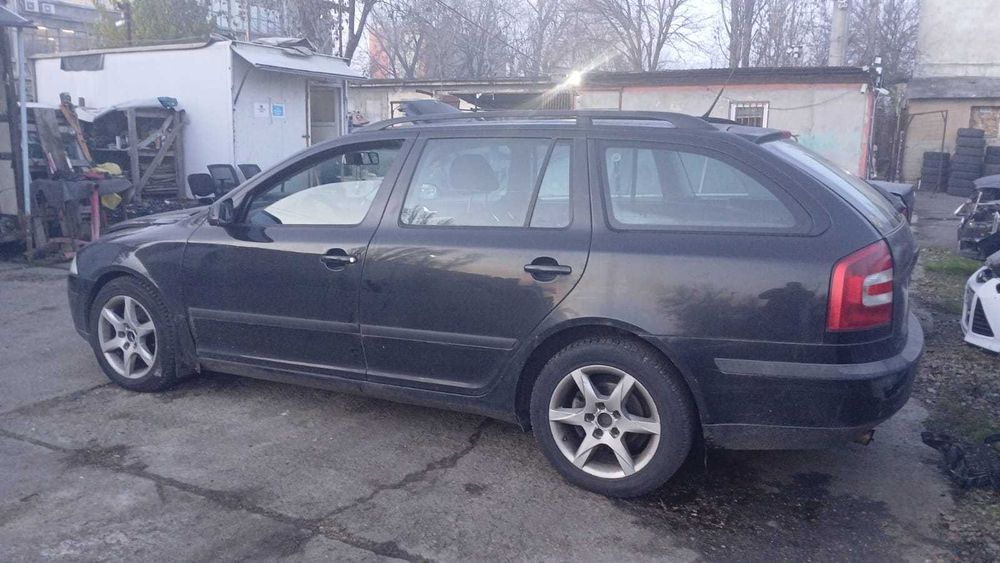 Dezmembrez Skoda Octavia 2 -2.0 Diesel DIN 2006 - Cutie Automata - BMM