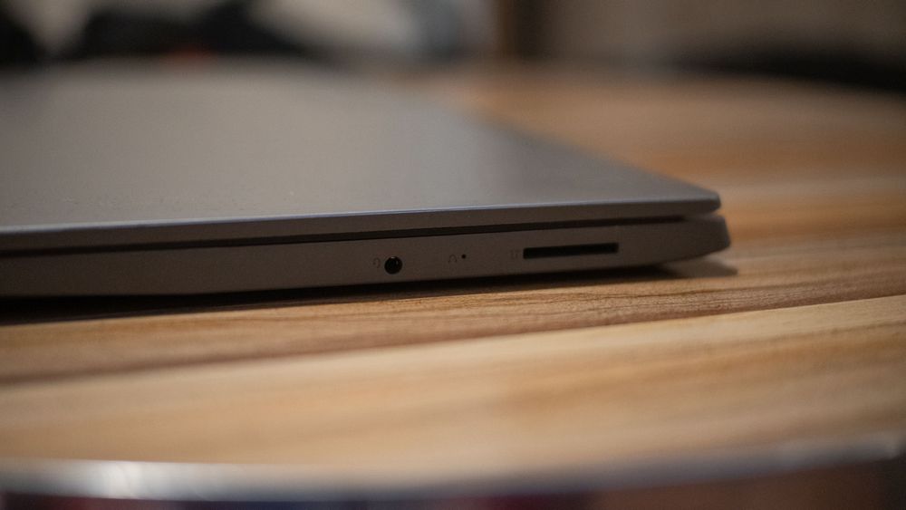 Лаптоп Lenovo Ideapad 3