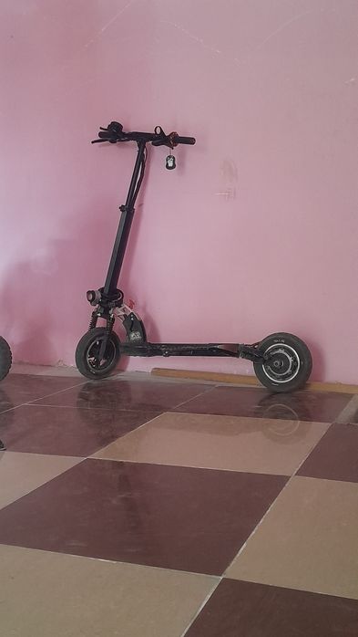 Продам электросамокат