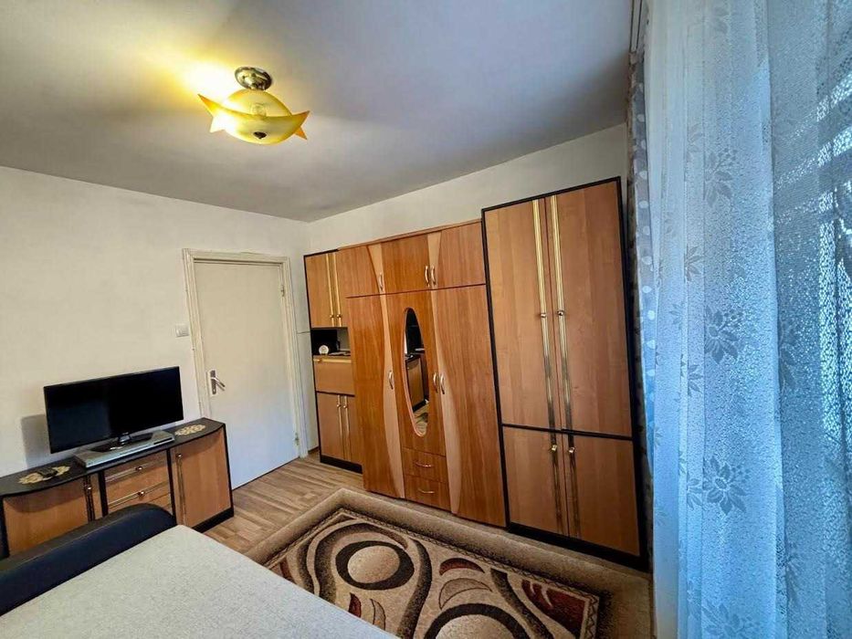 Vind apartament 2 camere Beclean